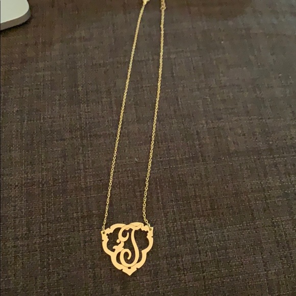 Script T necklace - Picture 2 of 3
